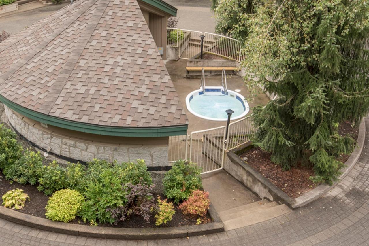 Valhalla Vacations At Whistler Exterior photo