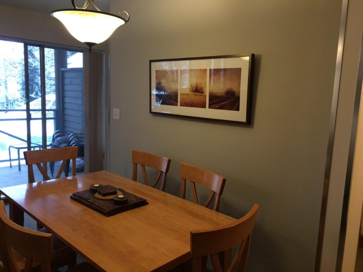 Valhalla Vacations At Whistler Exterior photo