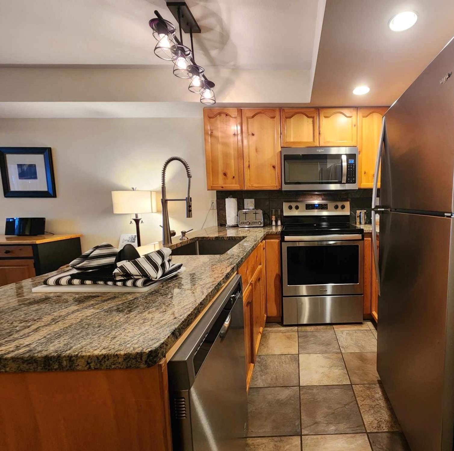 Valhalla Vacations At Whistler Exterior photo