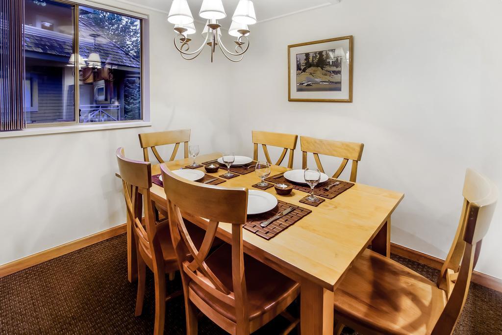 Valhalla Vacations At Whistler Exterior photo