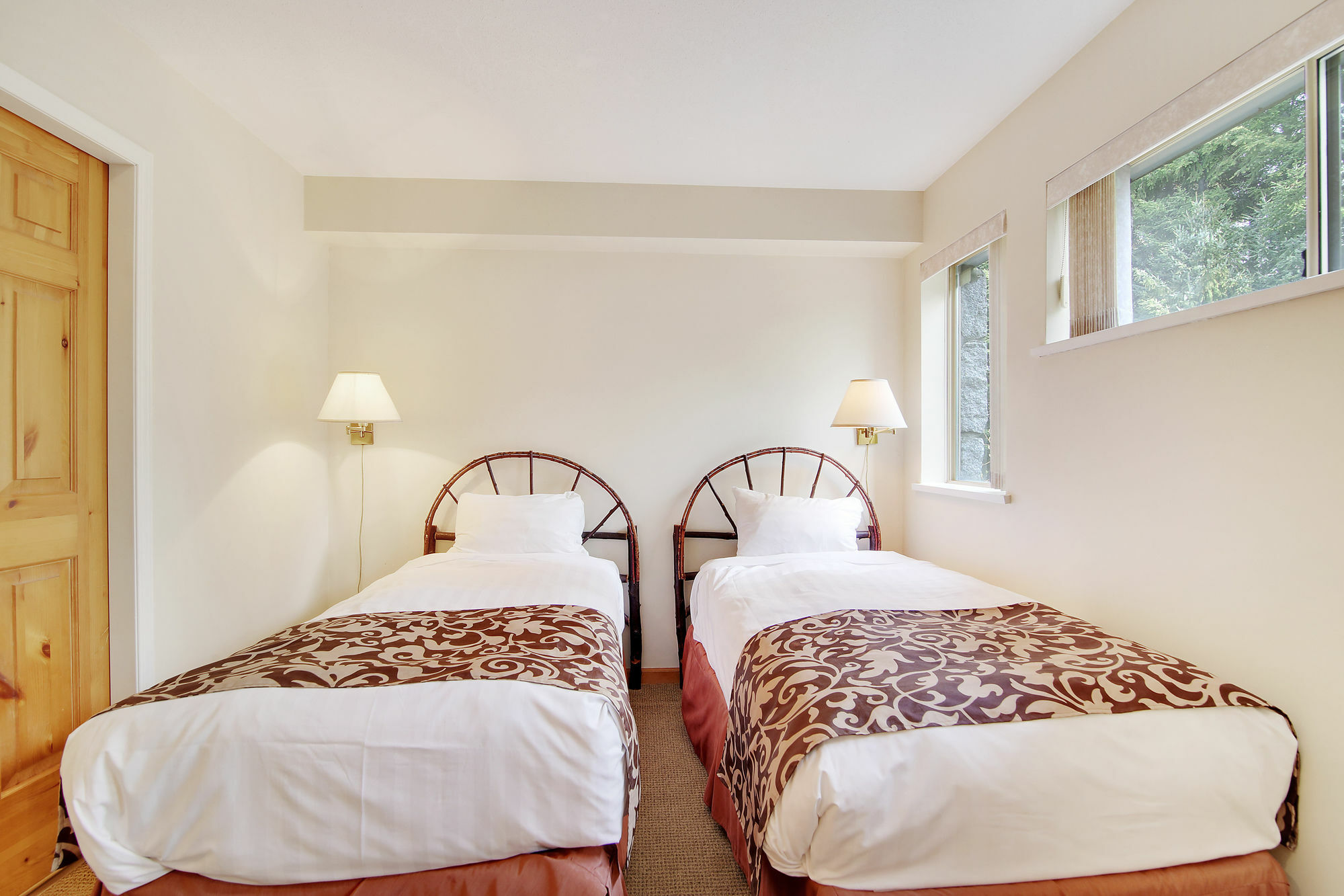 Valhalla Vacations At Whistler Exterior photo